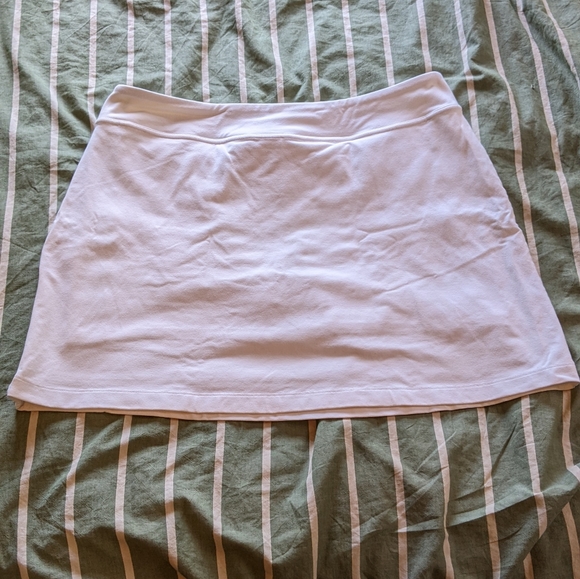 Athleta Dresses & Skirts - Athleta Skirt with Shorts